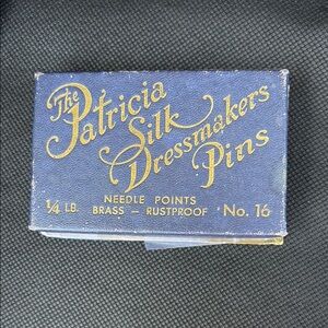 Patricia Silk Dressmakers Pins Box